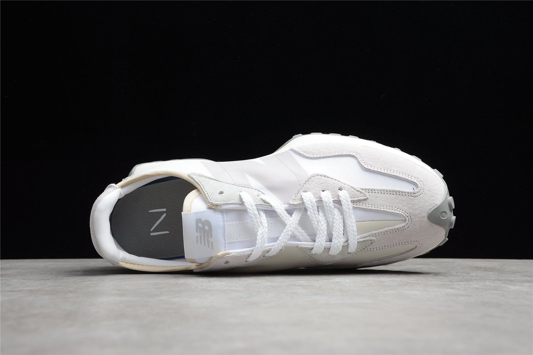 New Balance 327 – Gris