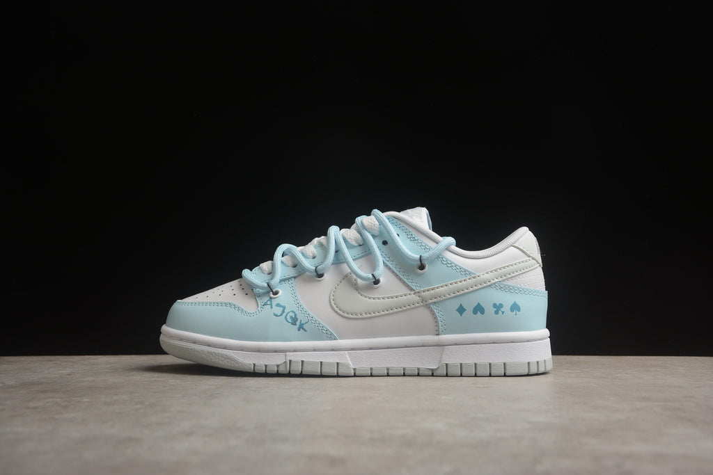 Dunk SB – Azul Claro / Blanco