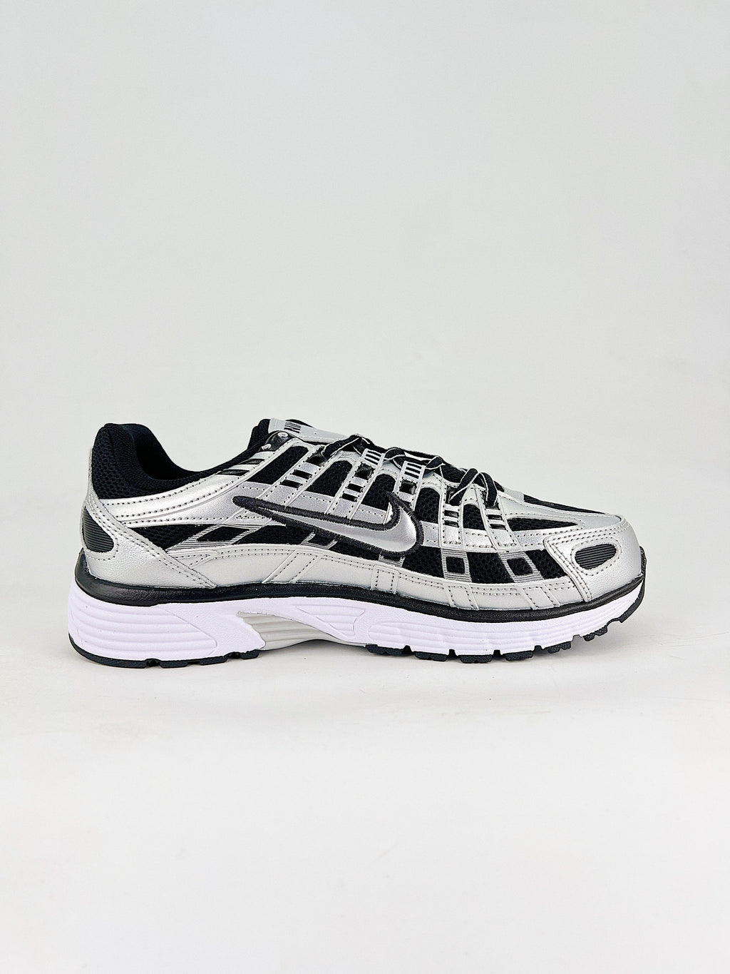 P-6000 – Gris / Negro / Blanco