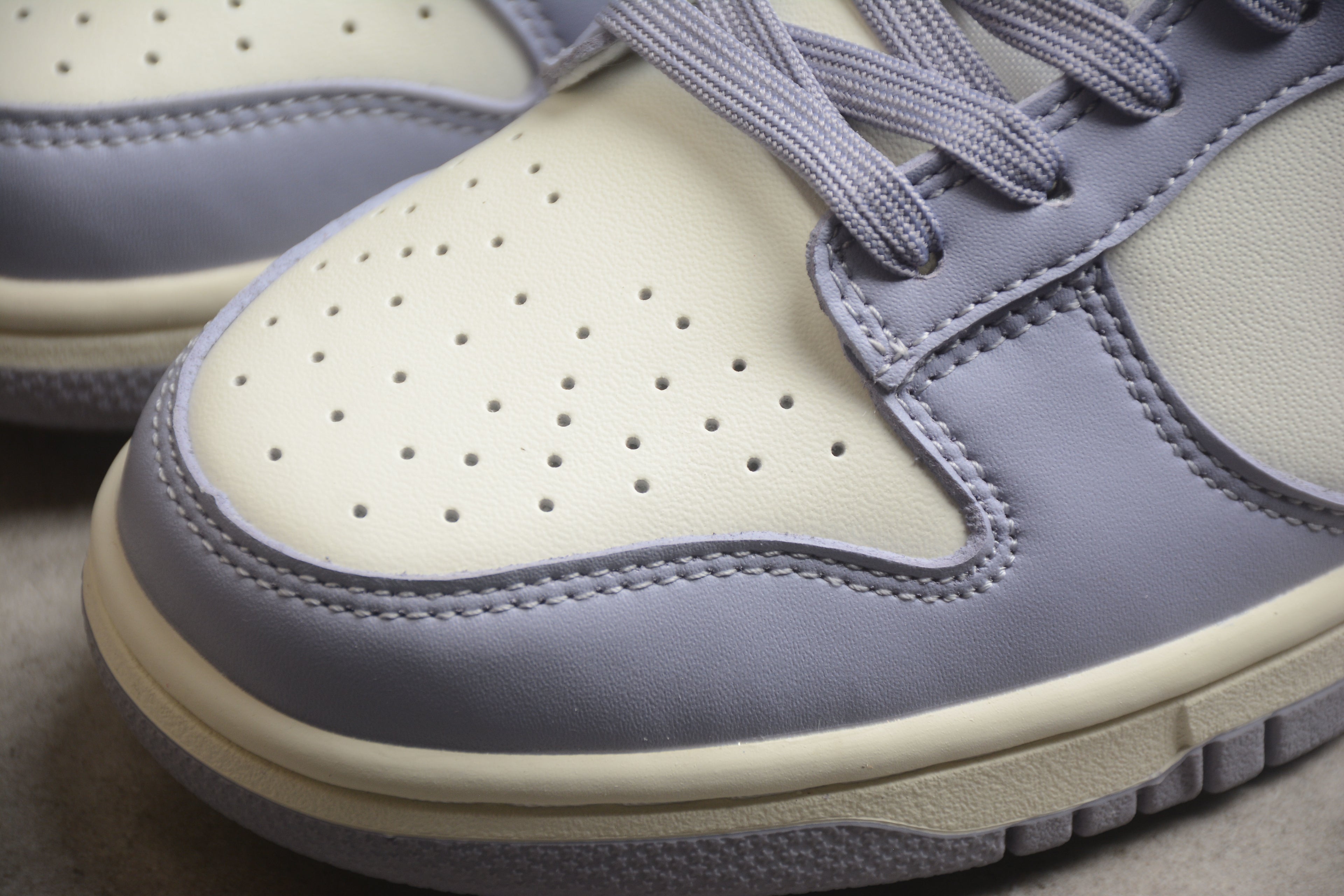 Dunk SB – Lila / Blanco / Rosa