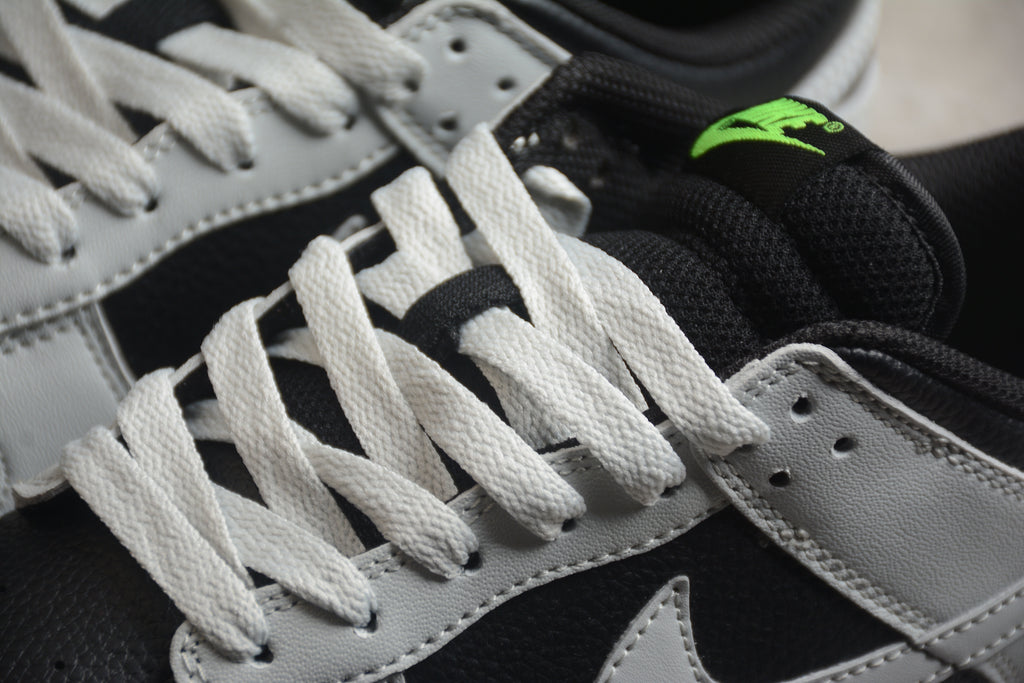 Dunk SB – Gris / Negro
