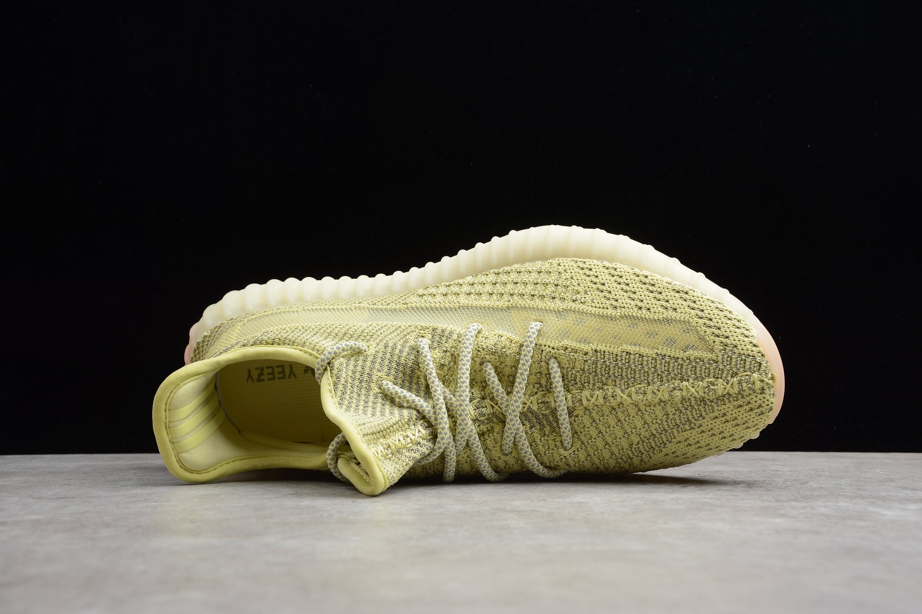 Adidas Yeezy 350 – Amarillo
