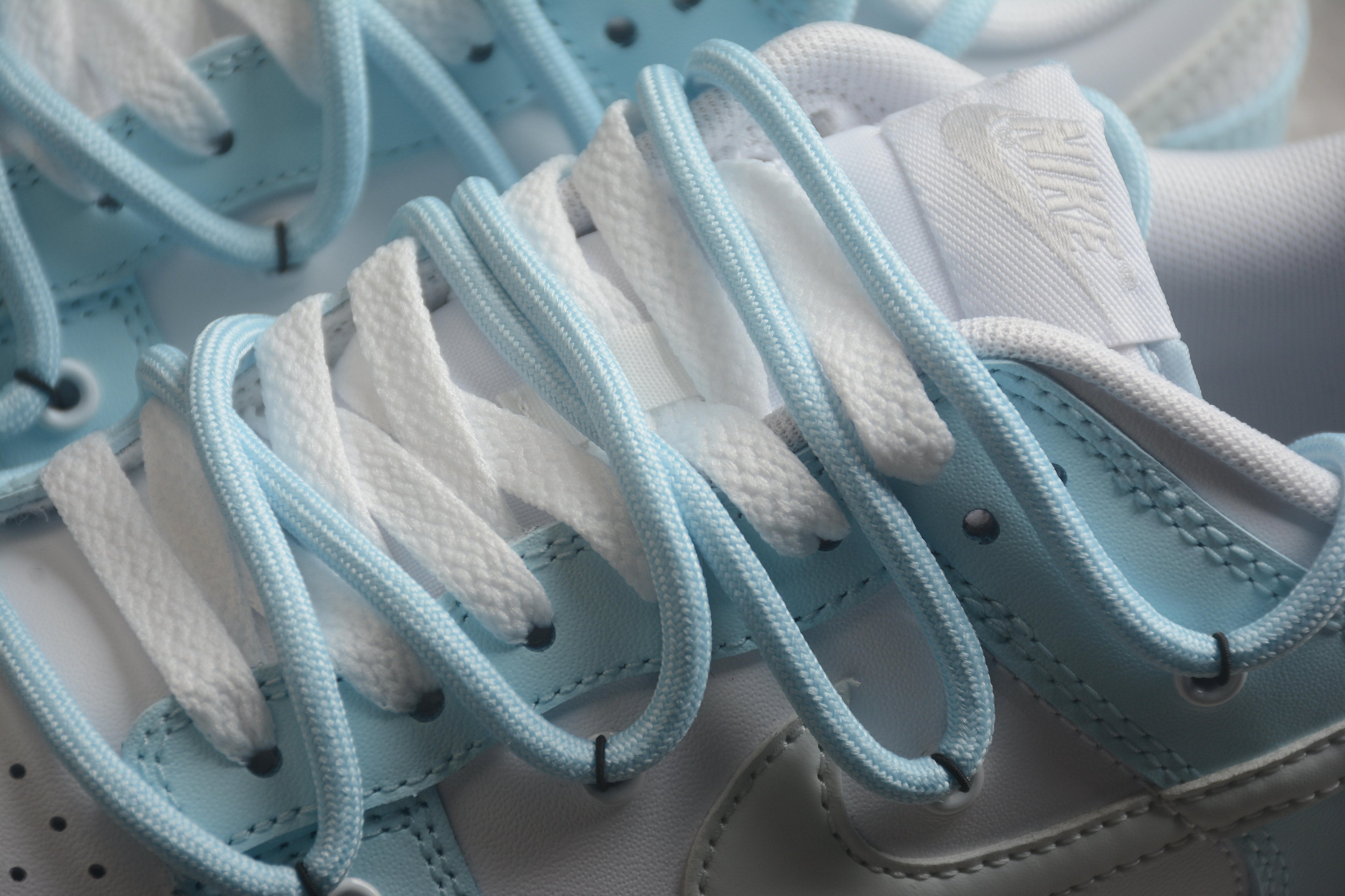 Dunk SB – Azul Claro / Blanco