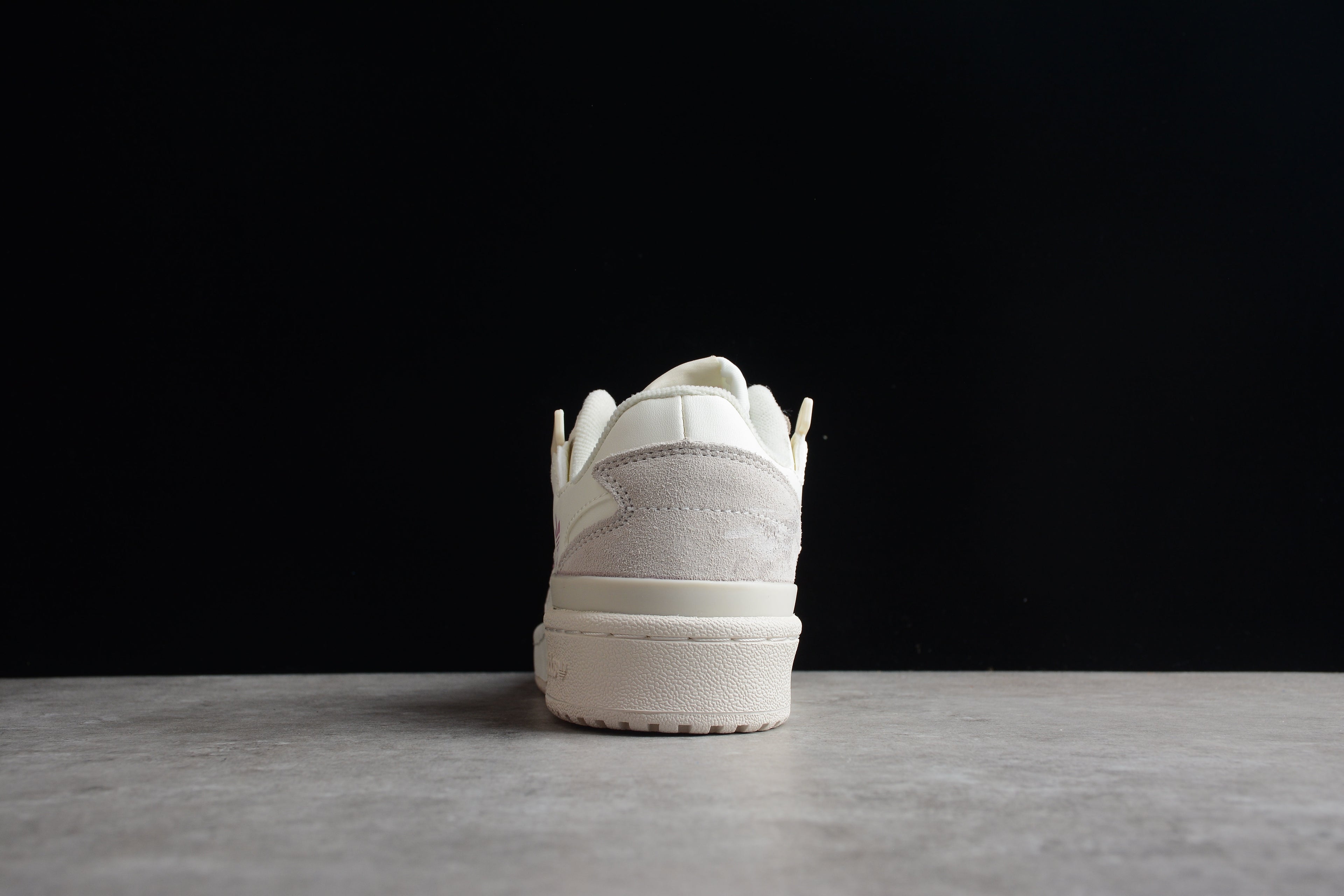 Adidas Forum – Blanco / Rosa
