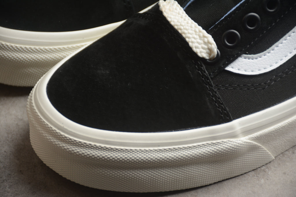 Vans Old Skool – Negro / Blanco