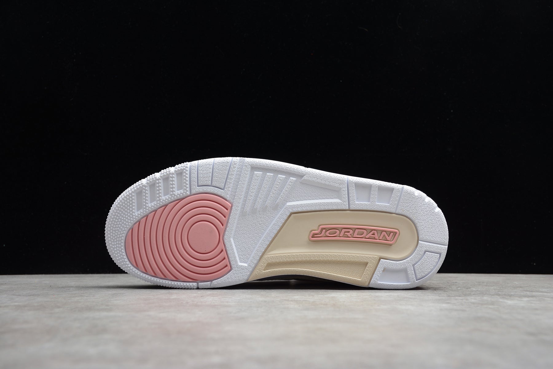 Air Jordan 3 – Rosa