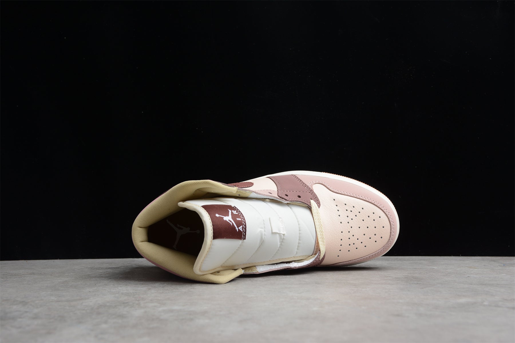 Air Jordan 1 Mid – Tonos de Rosa
