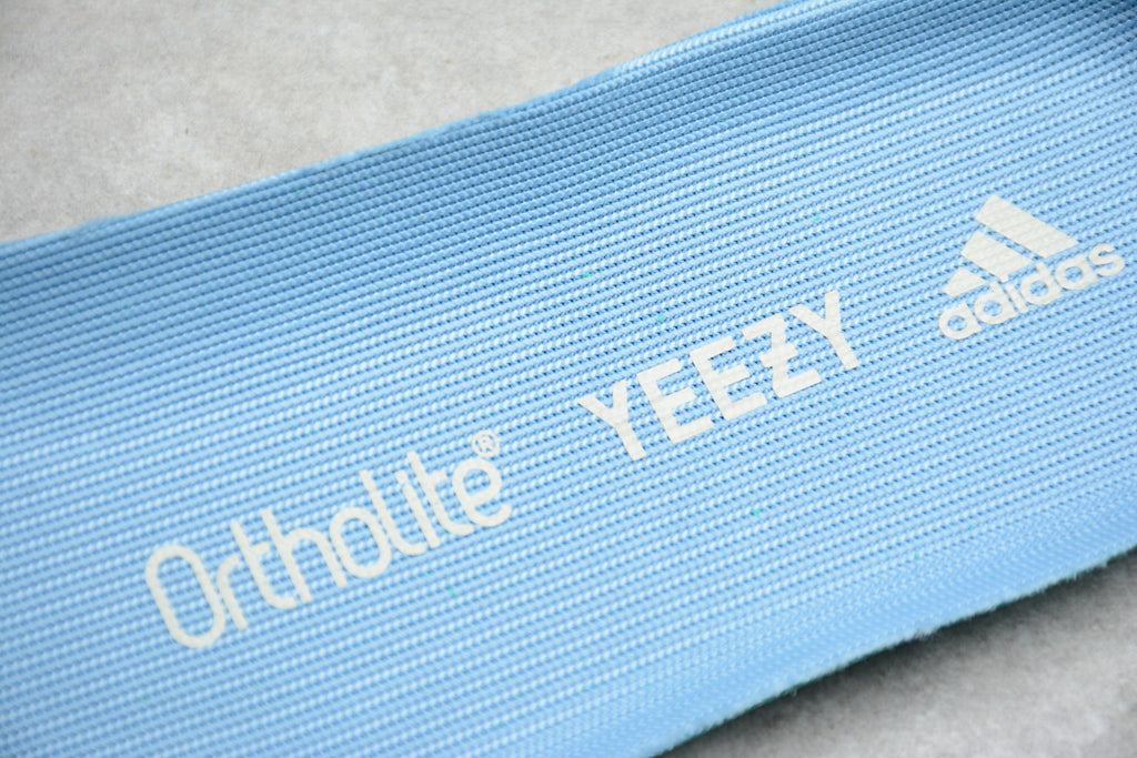 Adidas Yeezy 700 – Azul