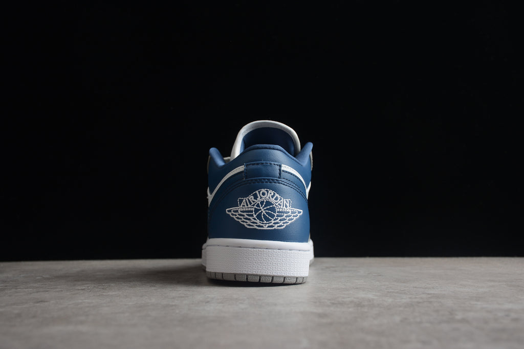 Jordan 1 Low – Gris / Azul / Blanco