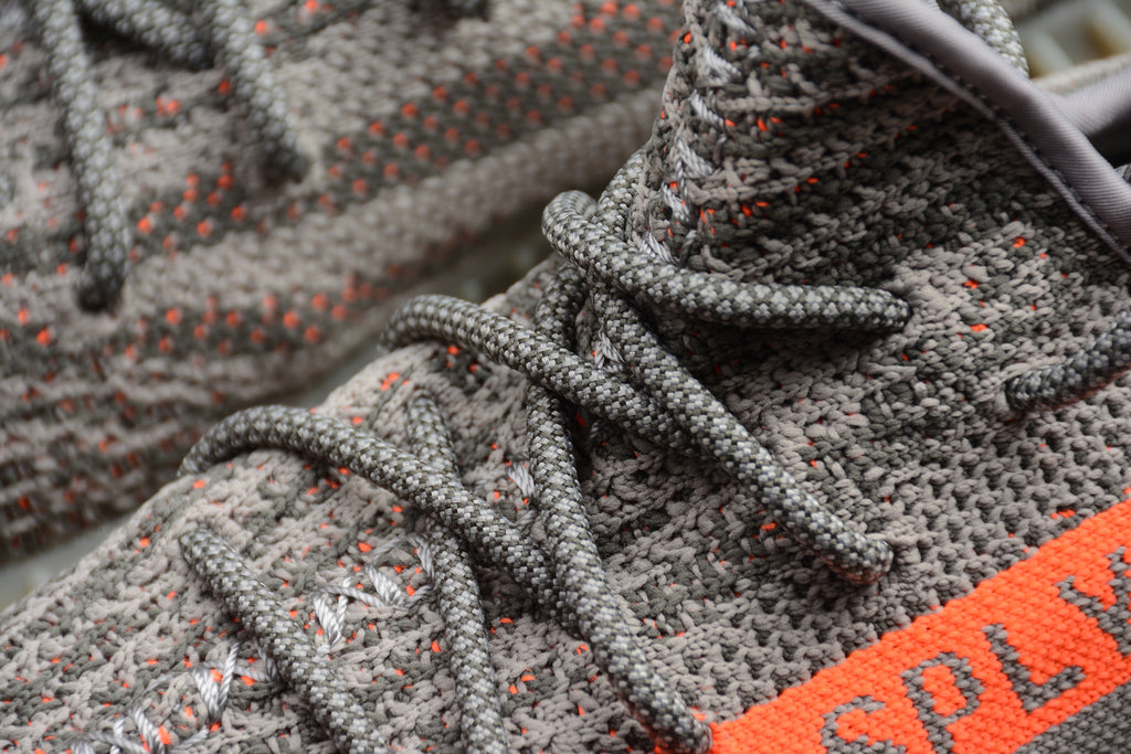 Adidas Yeezy 350 – Gris / Negro / Naranja