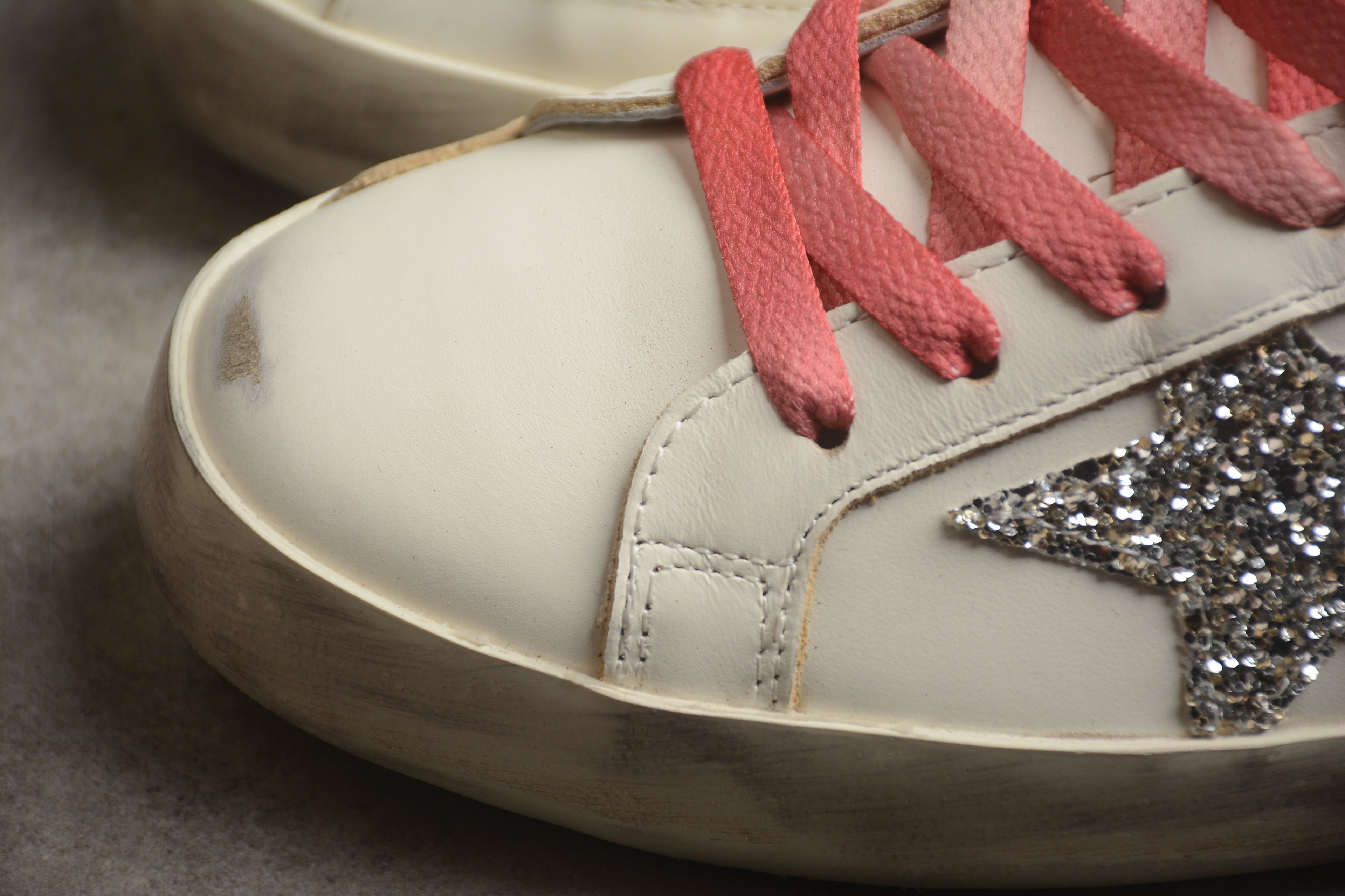 Golden Goose – Blanco / Plata