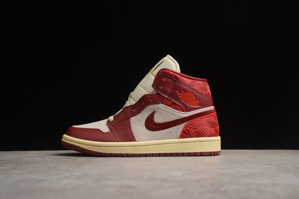 Air Jordan 1 Mid – Rojo / Beige