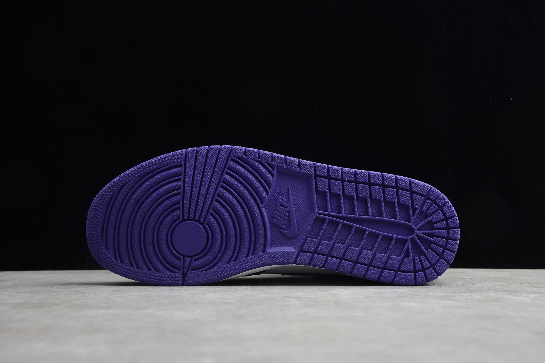 Air Jordan 1 Mid – Verde / Lila