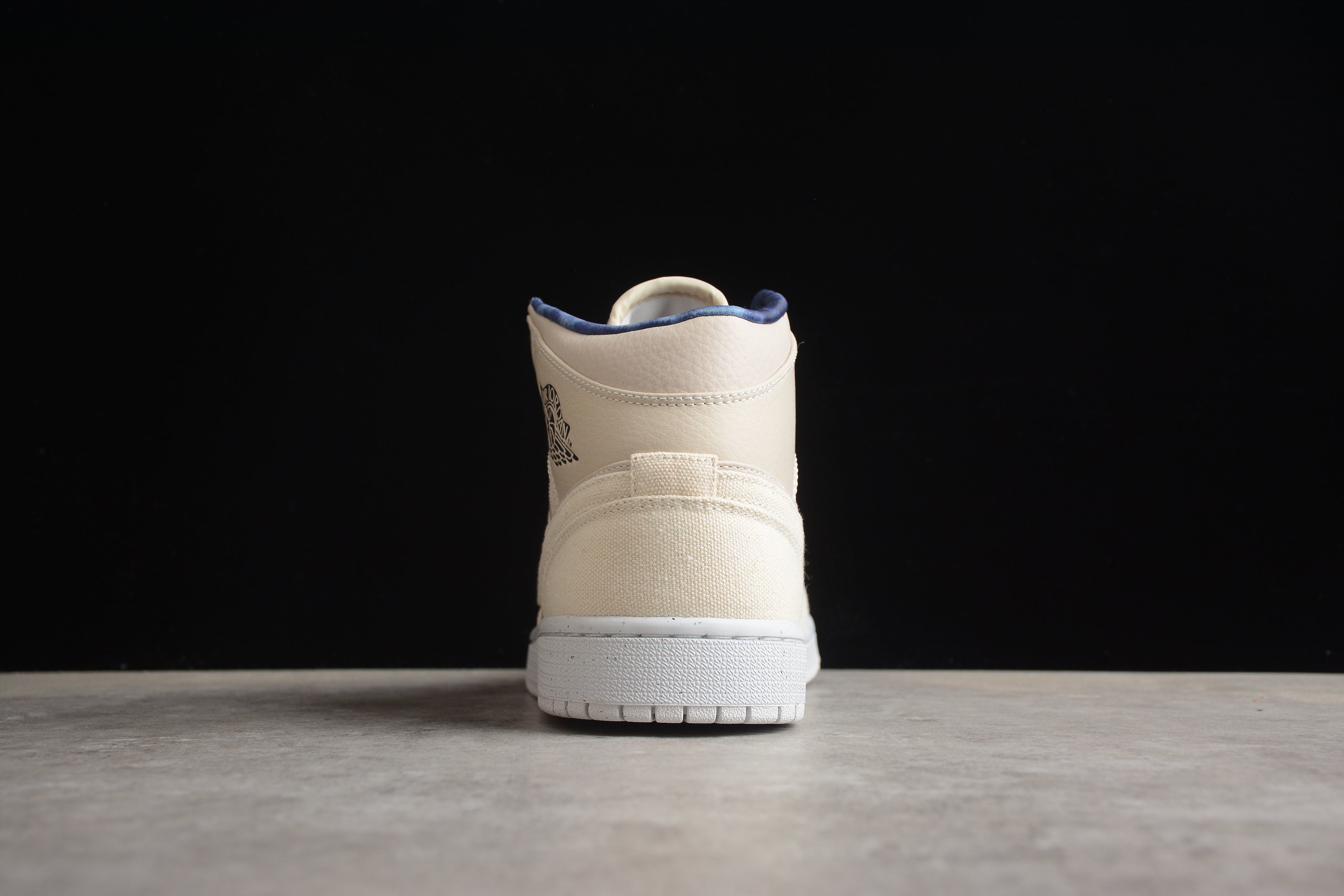 Air Jordan 1 Mid – Beige