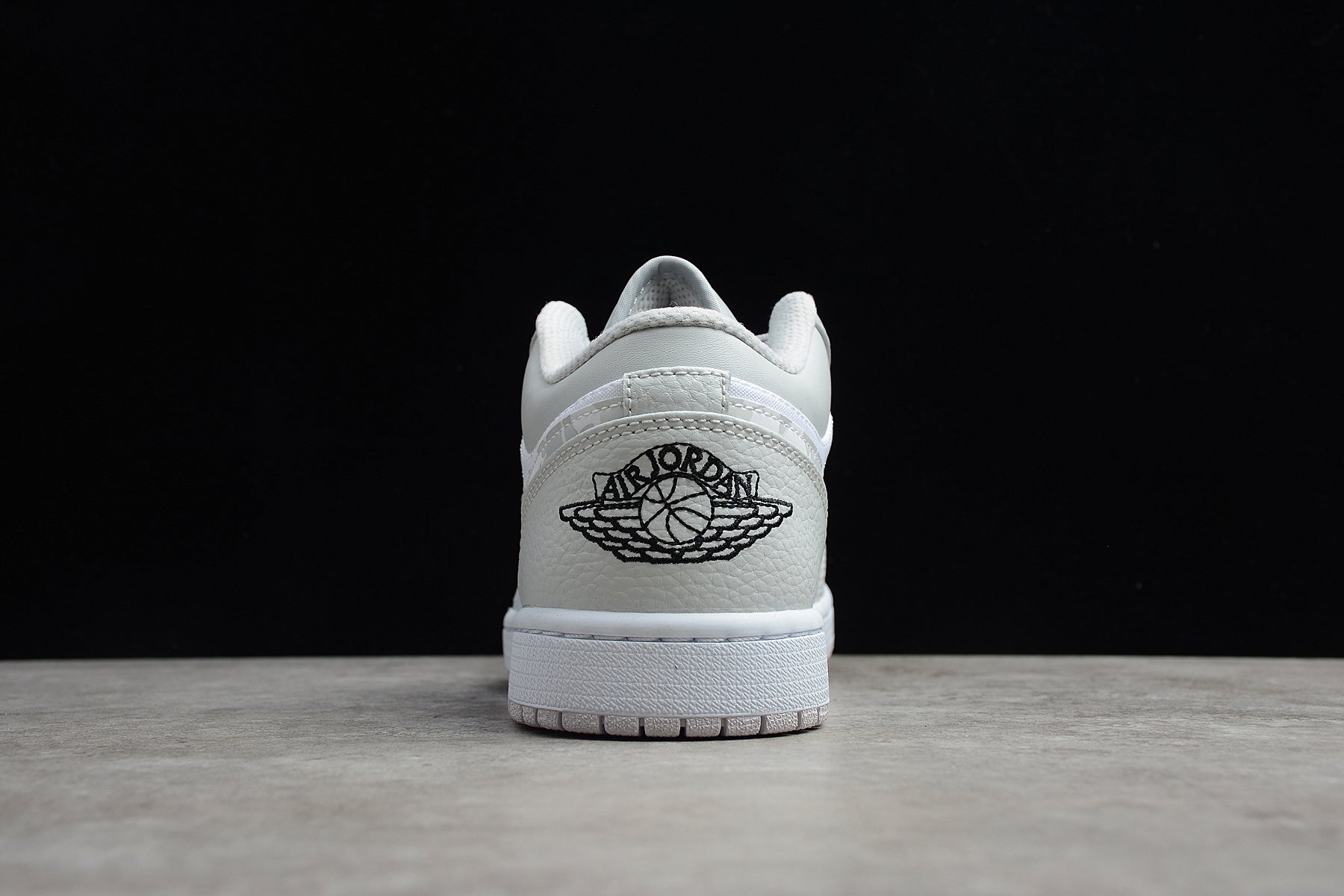 Jordan 1 Low – Beige