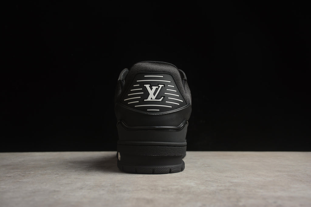 Louis Vuitton Trainer Low – Negro