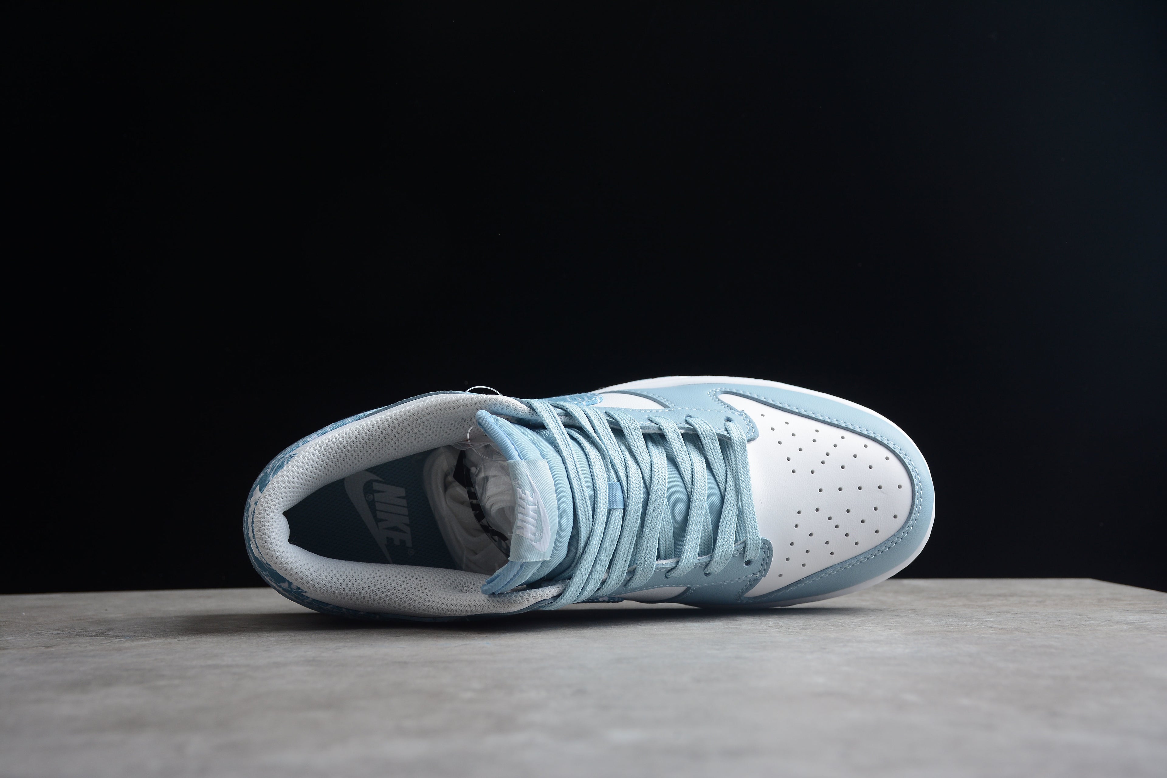 Dunk SB – Azul Claro / Blanco