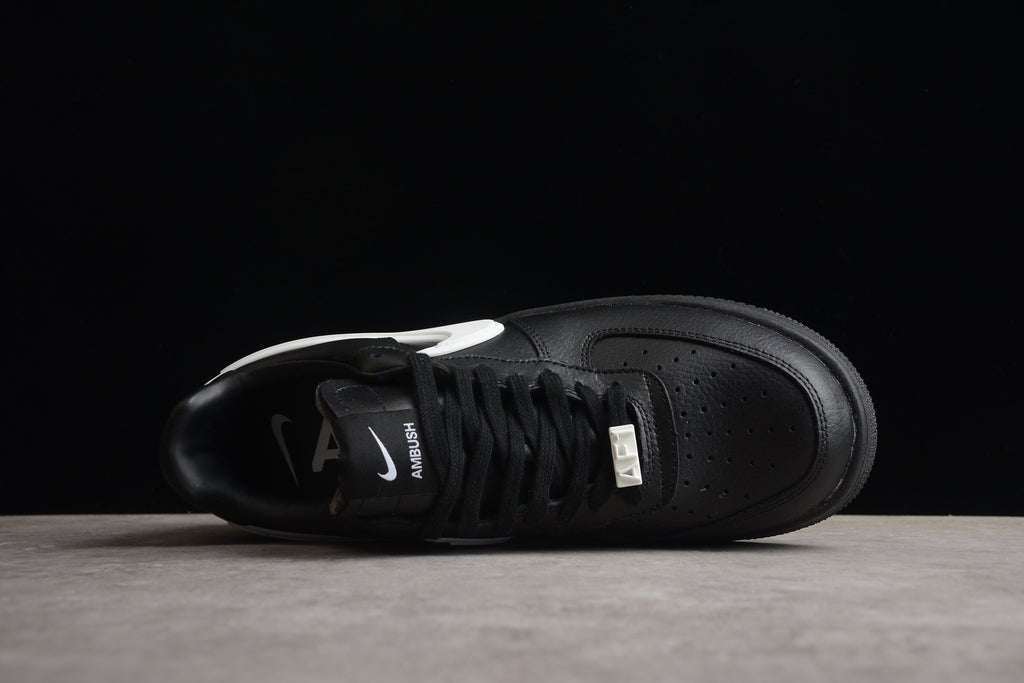 Air Force 1 Low – Full Negro / Blanco