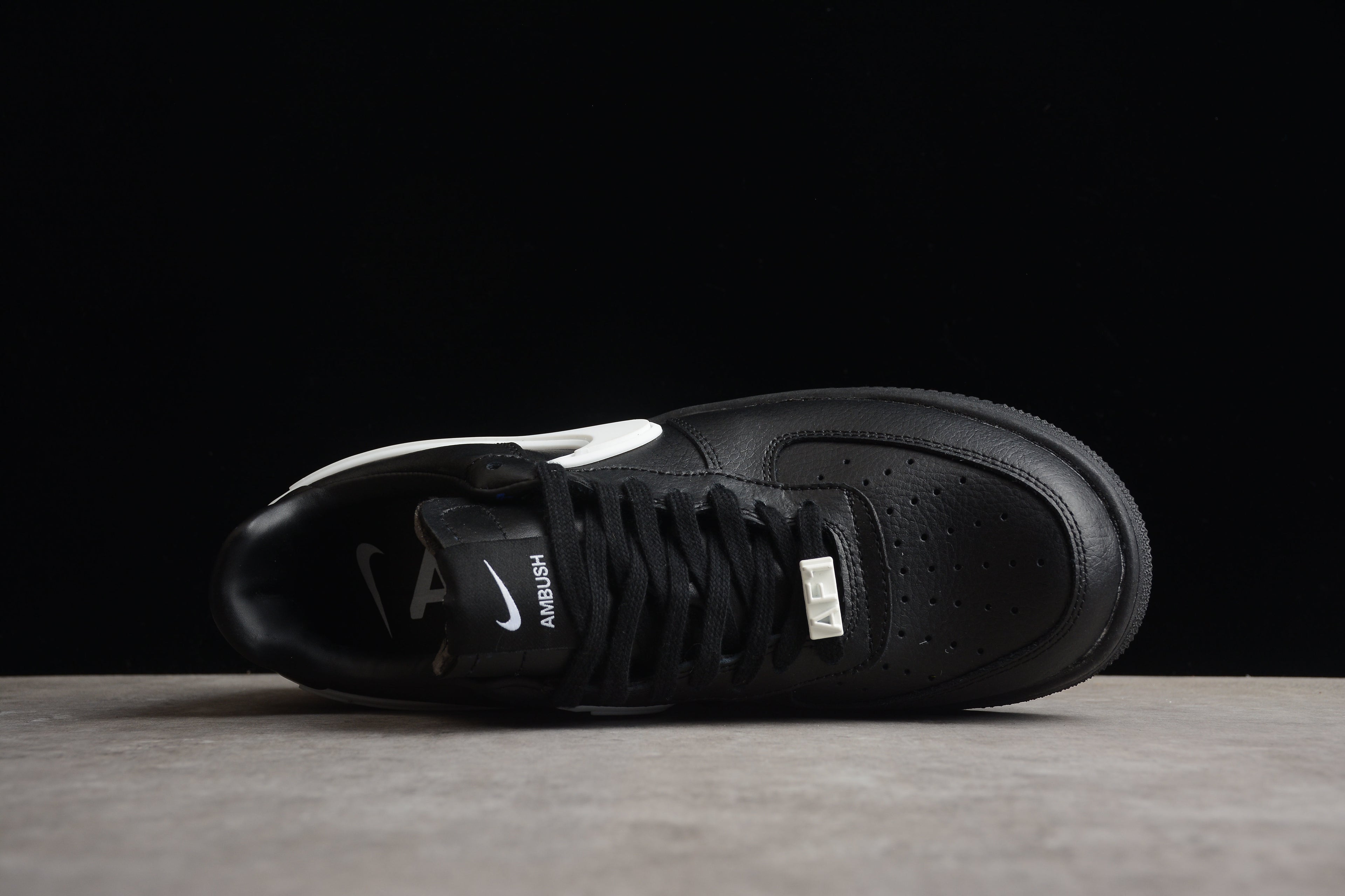 Air Force 1 Low – Full Negro / Blanco