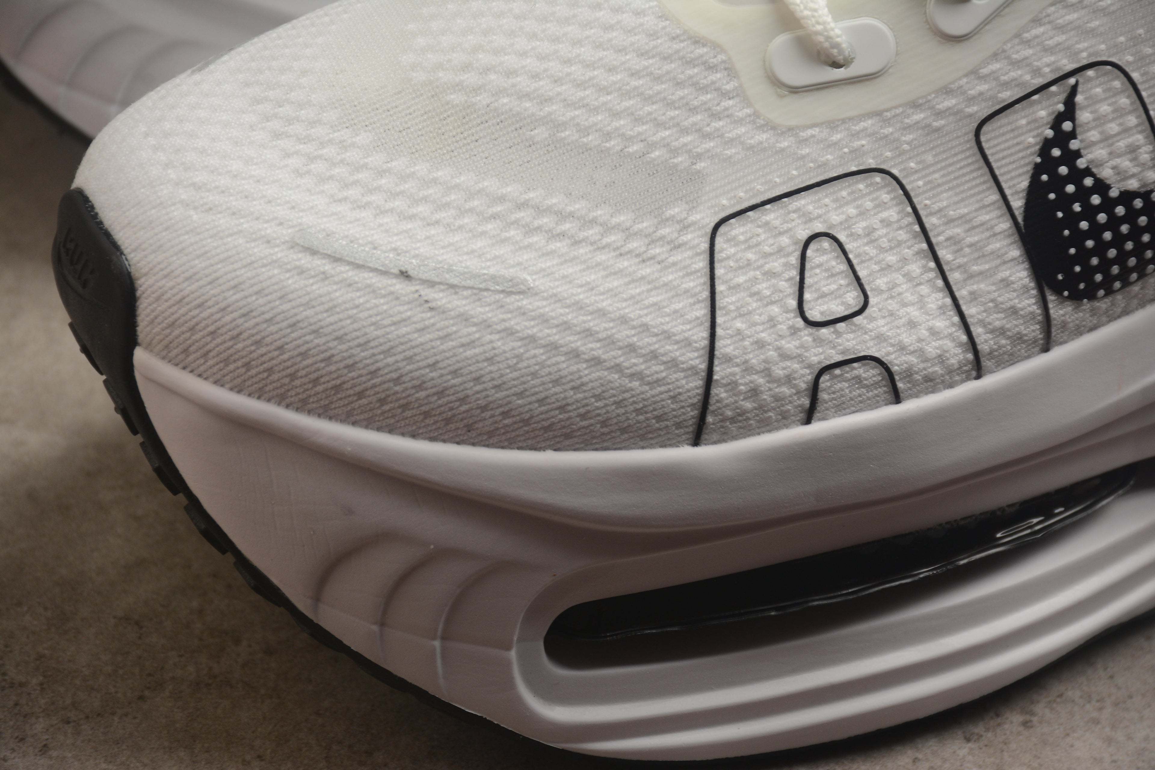 Vomero Premium – Blanco