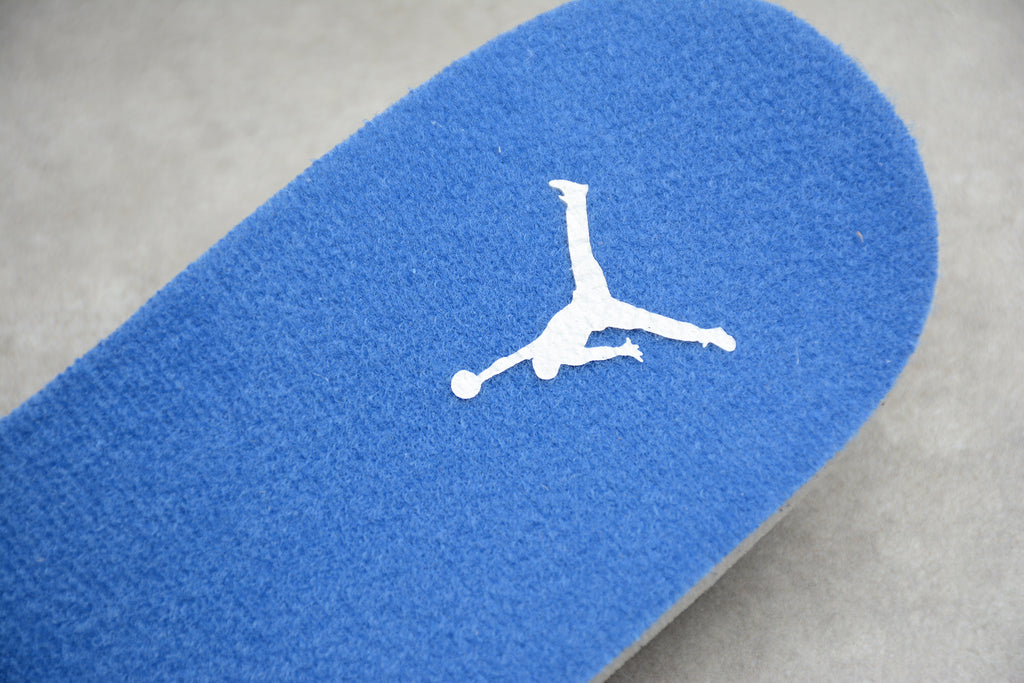 Air Jordan 3 – Azul