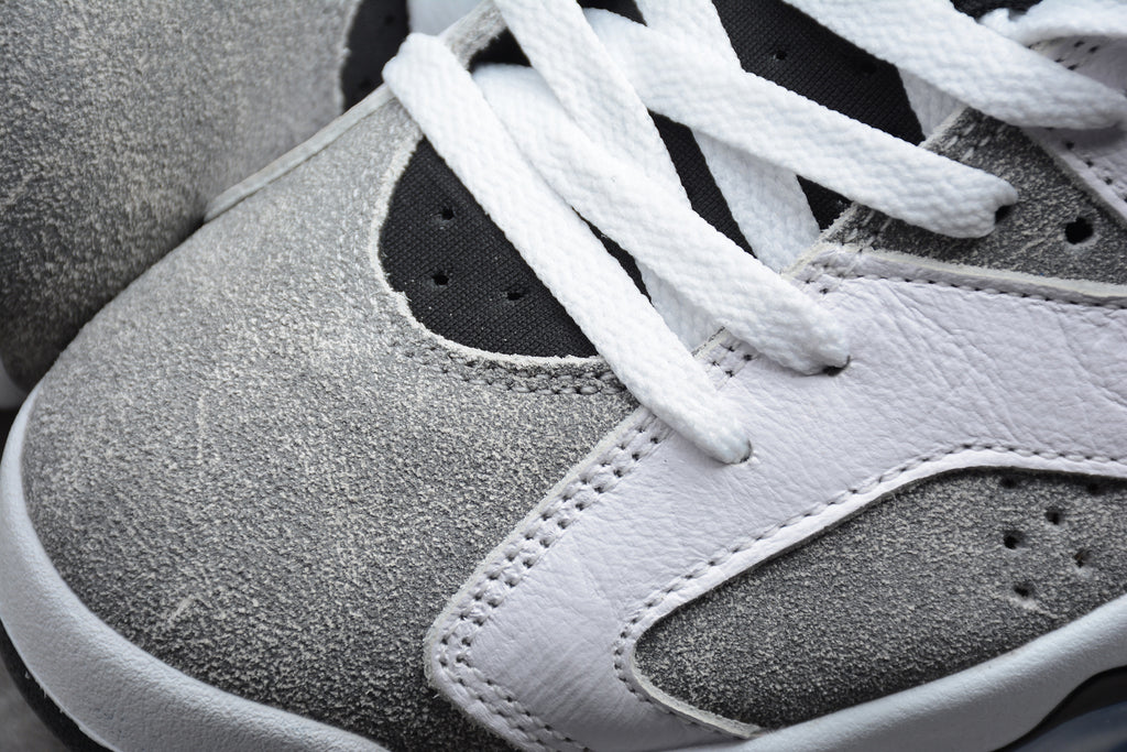 Air Jordan 6 – Blanco / Gris