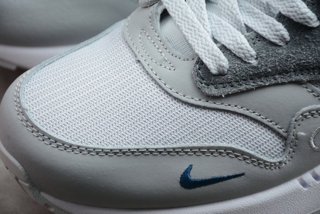 Air Max 1 – Gris / Blanco