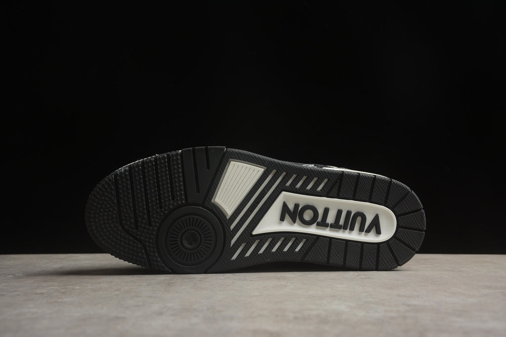 Louis Vuitton Trainer Low – Negro / Blanco