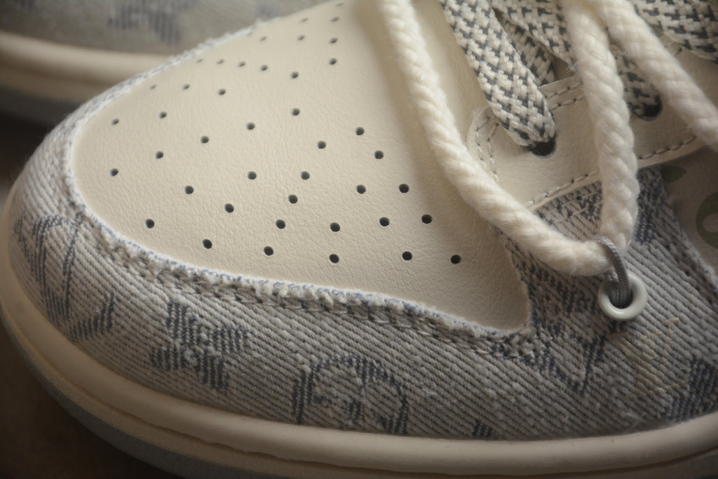 Dunk SB – Azul / Blanco LV