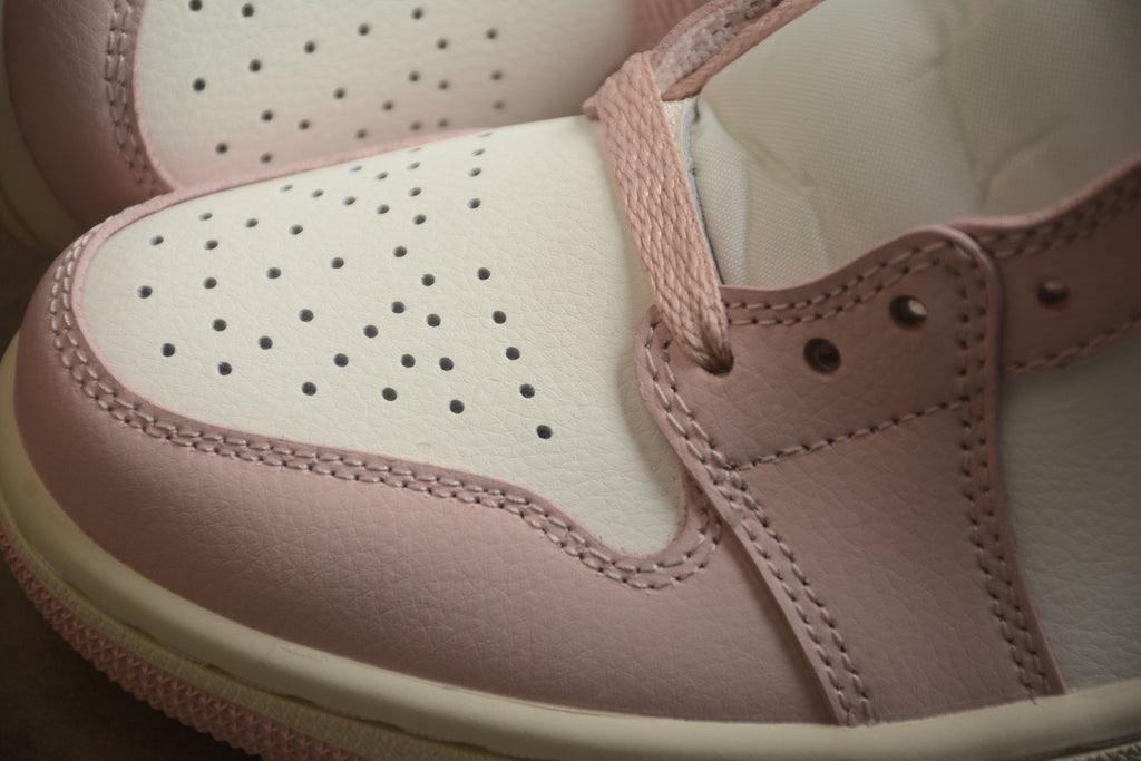 Air Jordan 1 Mid – Rosa / Blanco