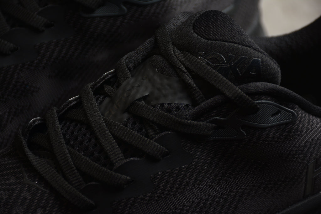 Hoka Clifton 9 – Negro