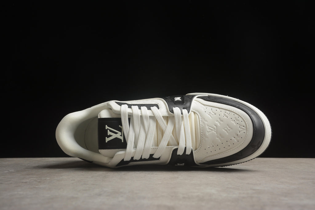Louis Vuitton Trainer Low – Negro / Blanco