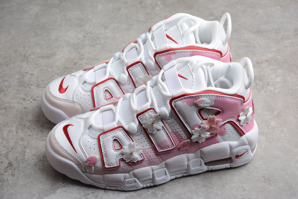 Air More Uptempo – Rosa con Flores