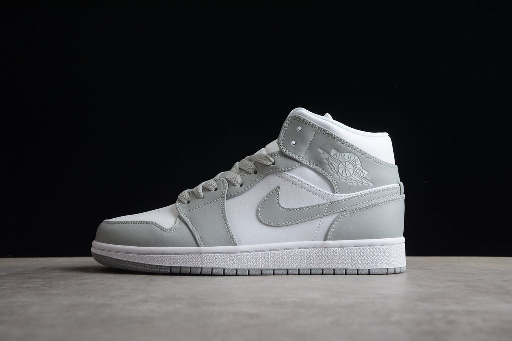 Air Jordan 1 Mid – Gris / Blanco