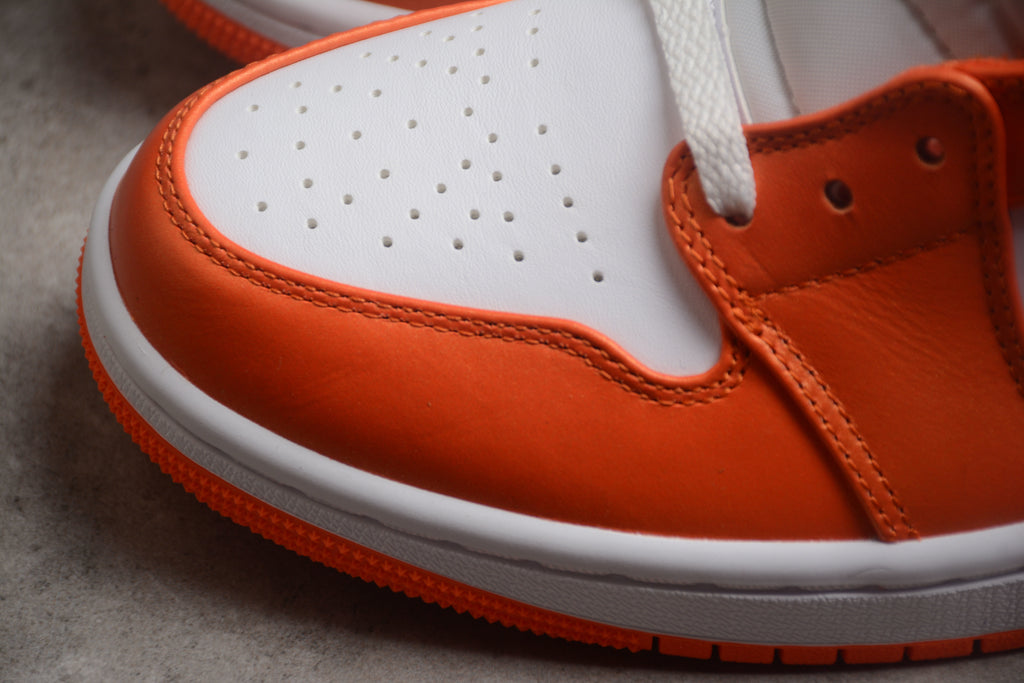 Air Jordan 1 Mid – Naranja / Blanco