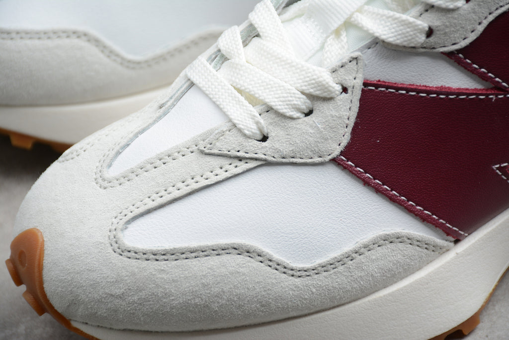 New Balance 327 – Blanco / Rojo