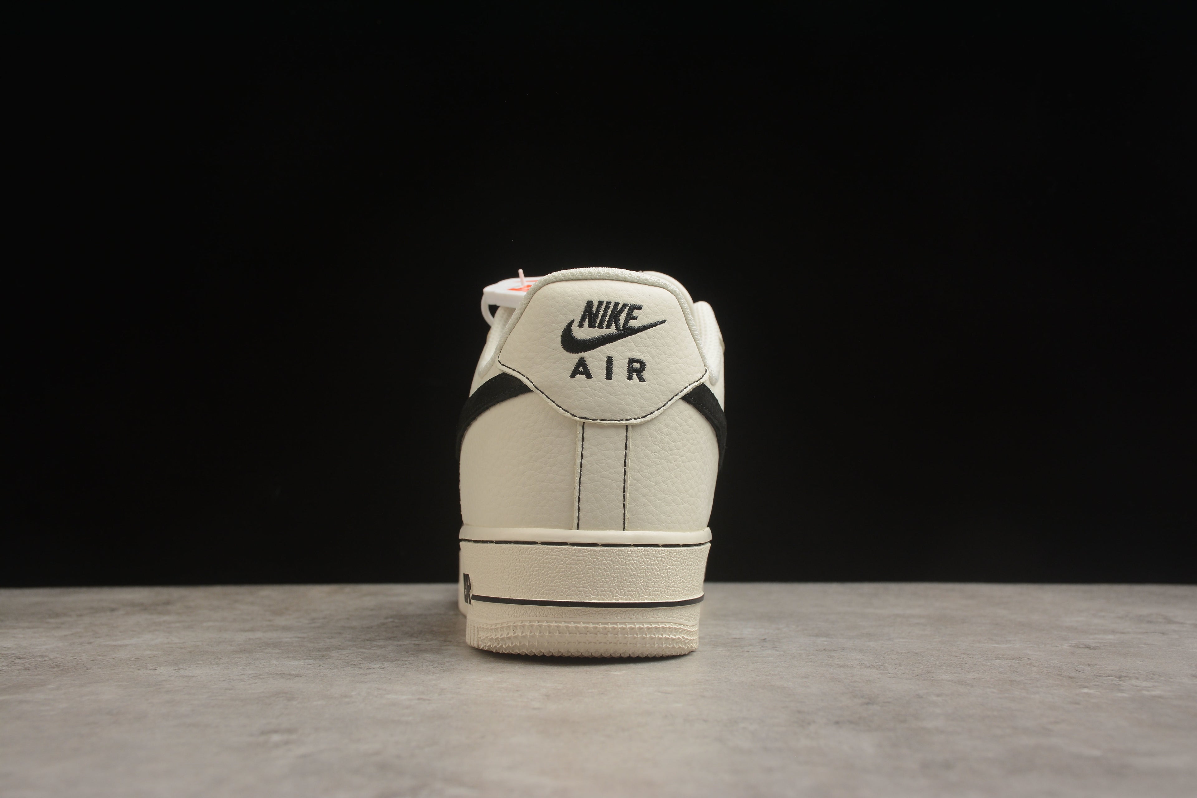 Air Force 1 Low – Blanco / Negro