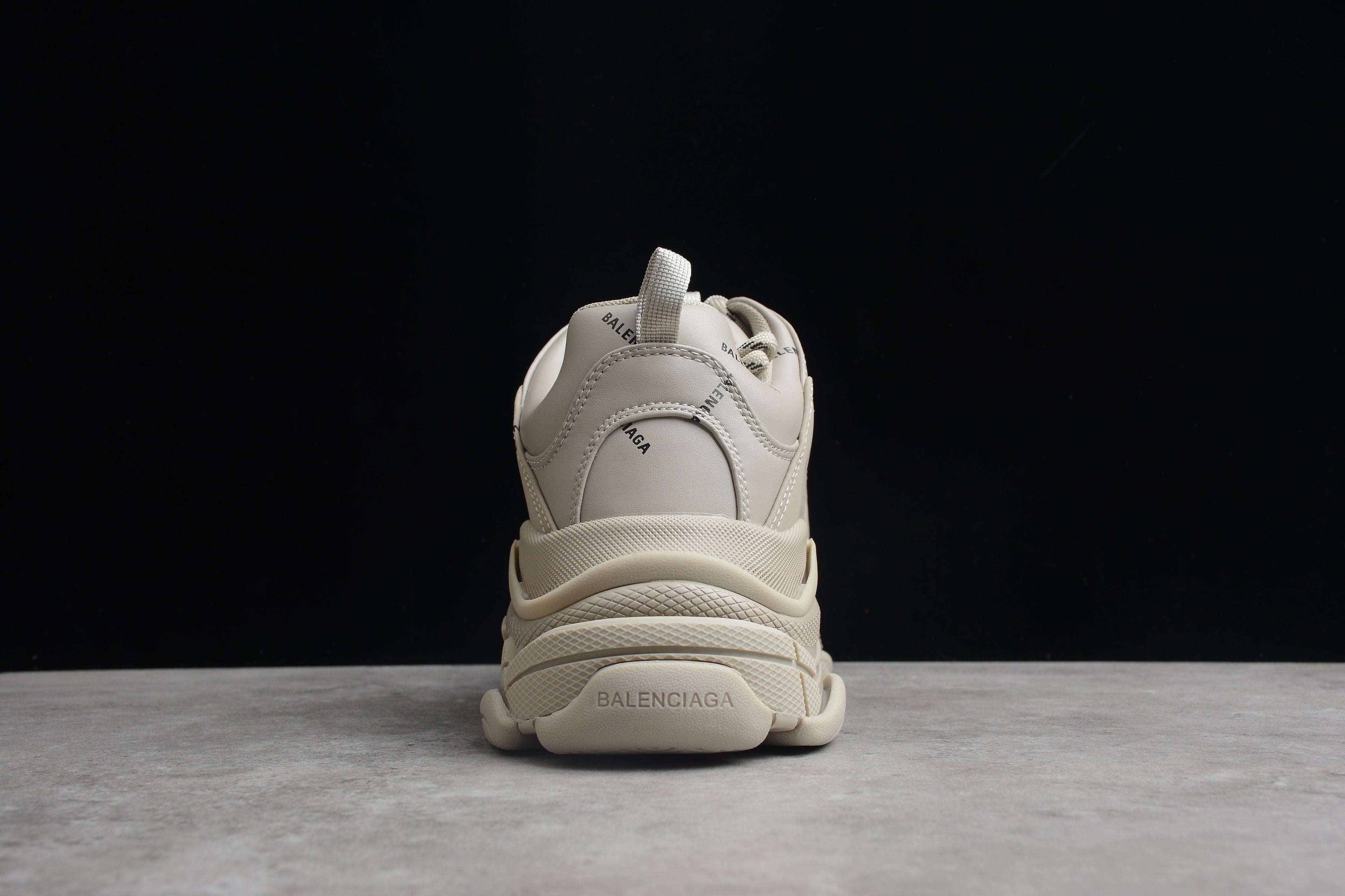 Balenciaga Triple S – Beige