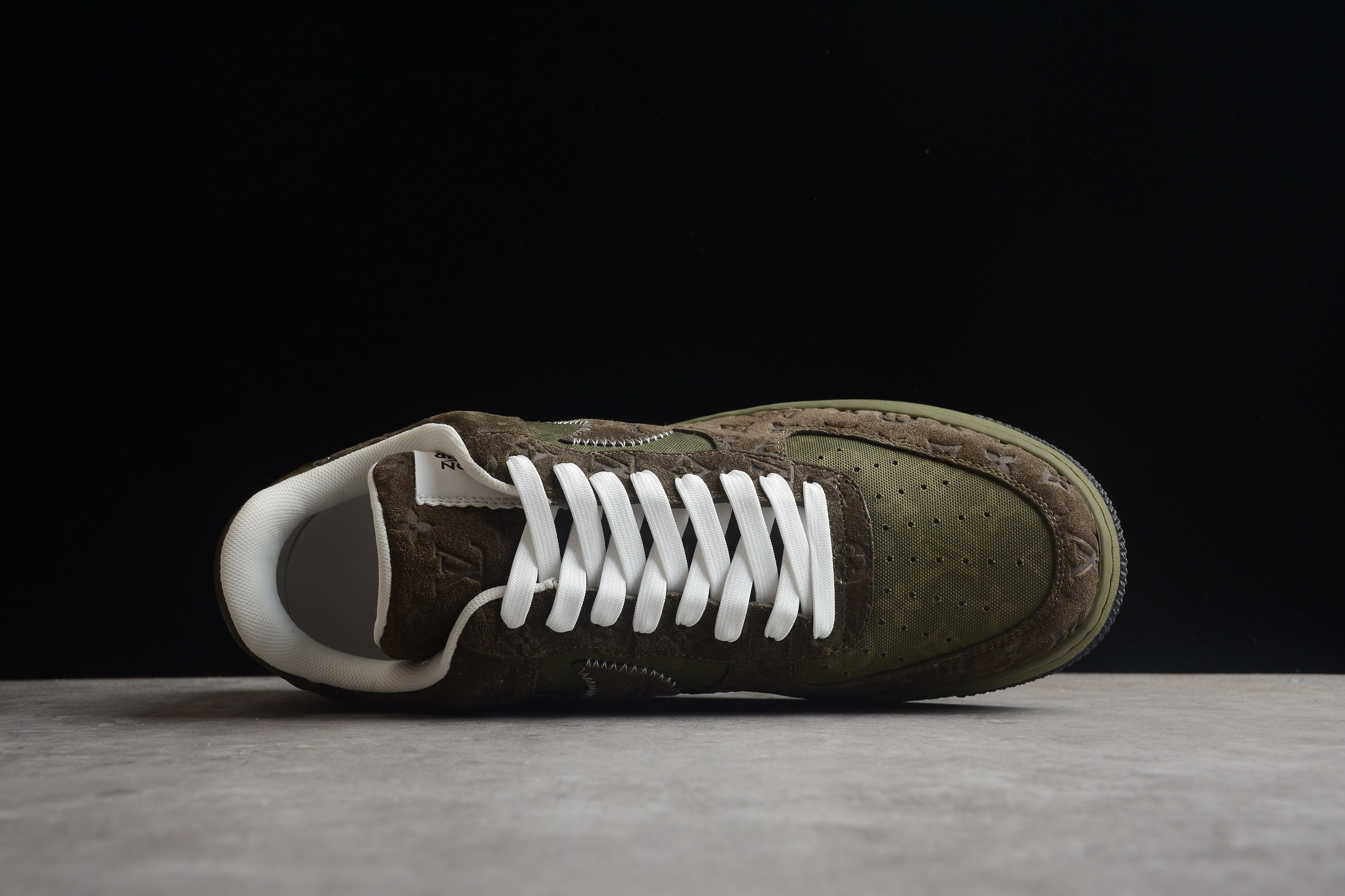 Air Force 1 Low LV – Blanco / Marrón