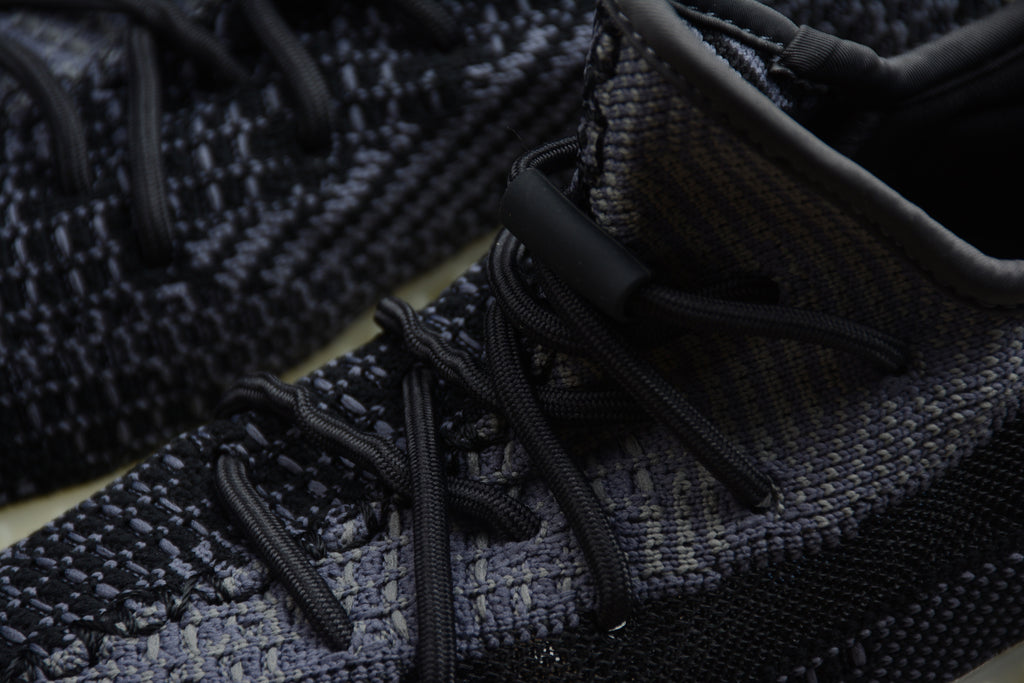 Adidas Yeezy 350 – Negro / Beige