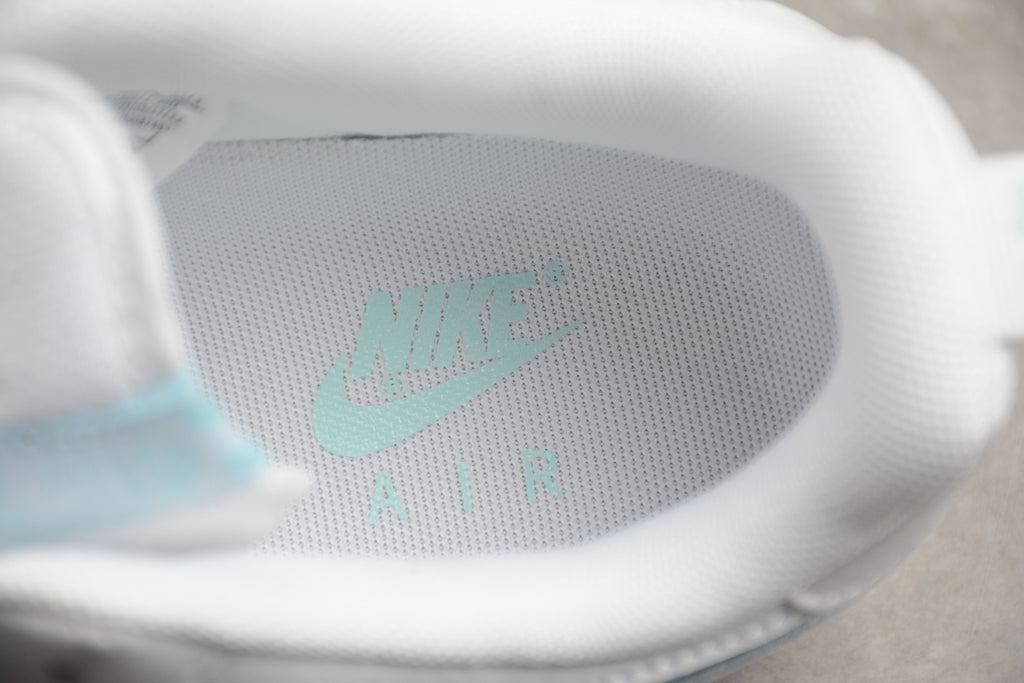 Air Force 1 Low – Blanco / Azul Claro