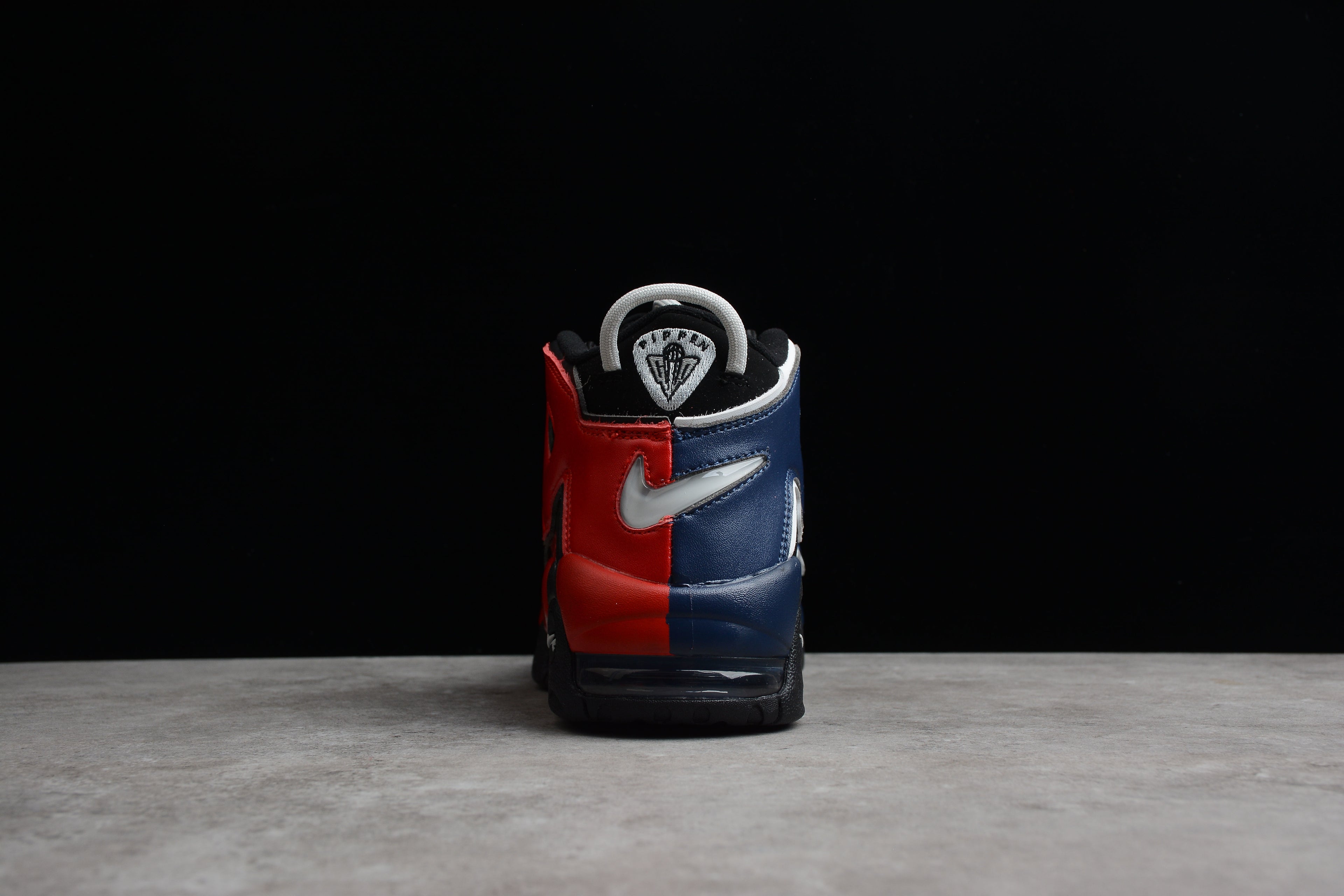 Air More Uptempo – Negro / Rojo / Azul