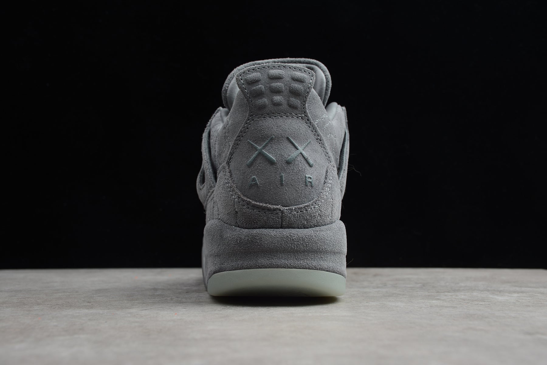 Air Jordan 4 – Gris