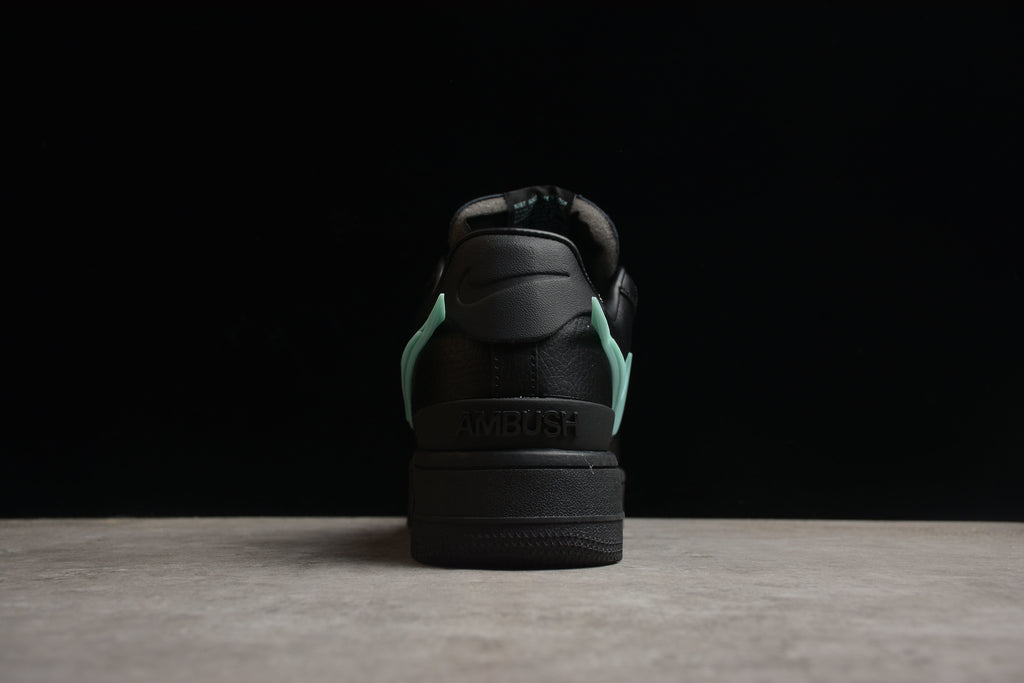 Air Force 1 Low – Full Negro / Turquesa