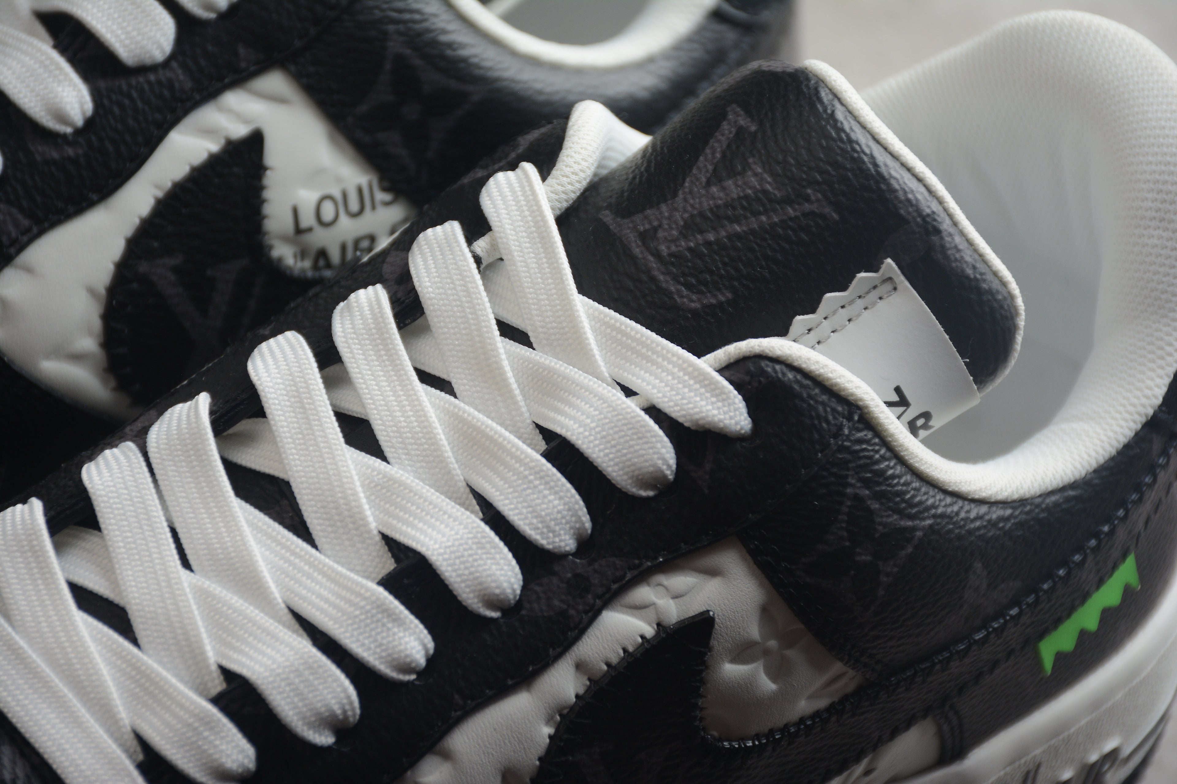 Air Force 1 Low LV – Blanco / Negro