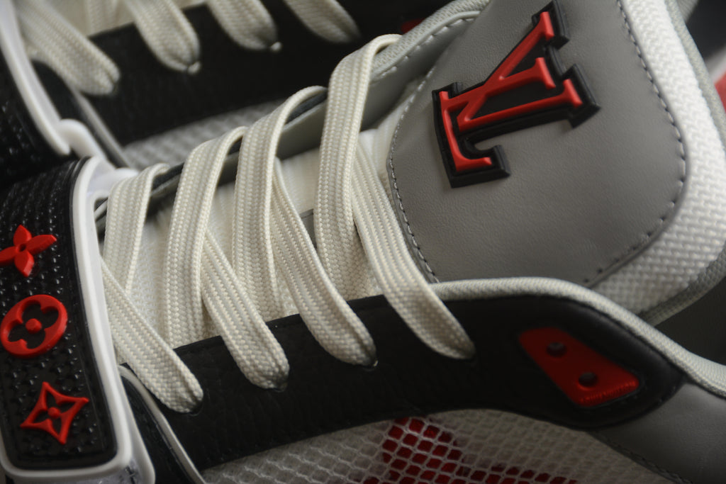 Louis Vuitton Trainer Low – Negro / Blanco / Rojo