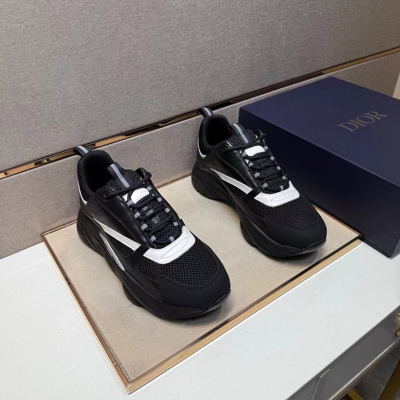 Dior B22 – Negro / Blanco