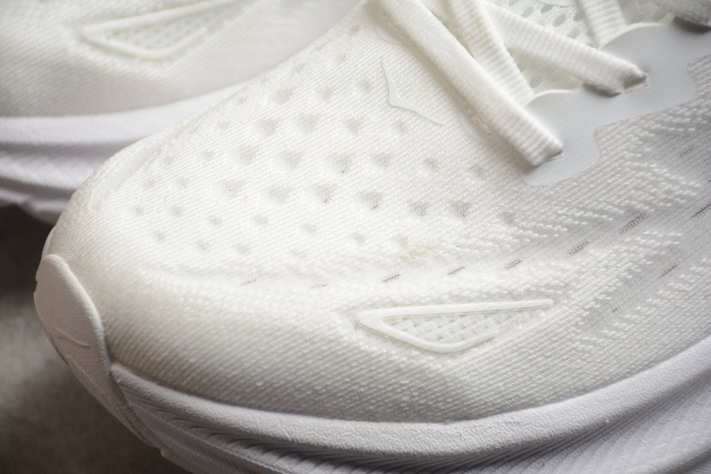 Hoka Clifton 9 – Blanco
