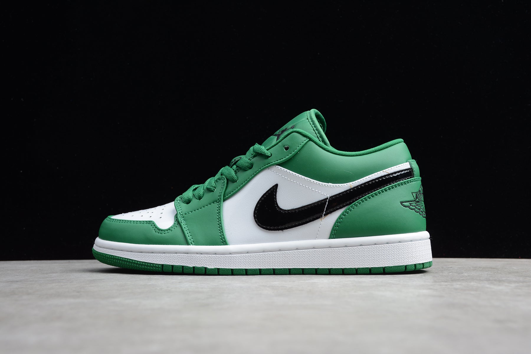 Jordan 1 Low – Verde / Blanco / Negro