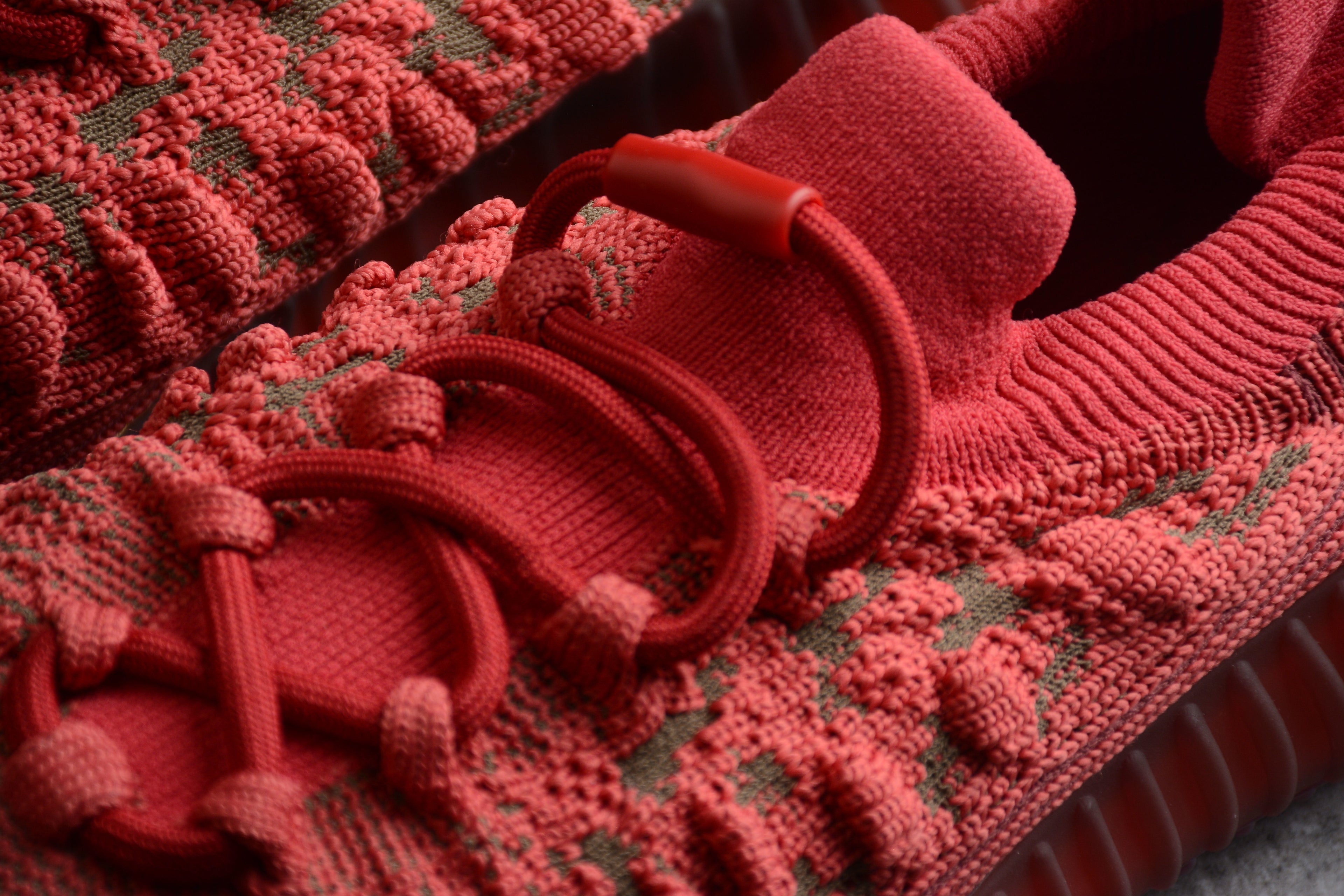 Adidas Yeezy 350 – Rojo